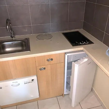 Dans Résidence De Standing Avec Terrasse Et Vue
